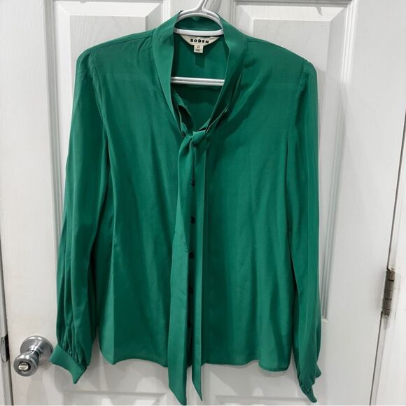 Boden 100% Silk Green Bow Neck Button Down Blouse Size 4 - Picture 2 of 7